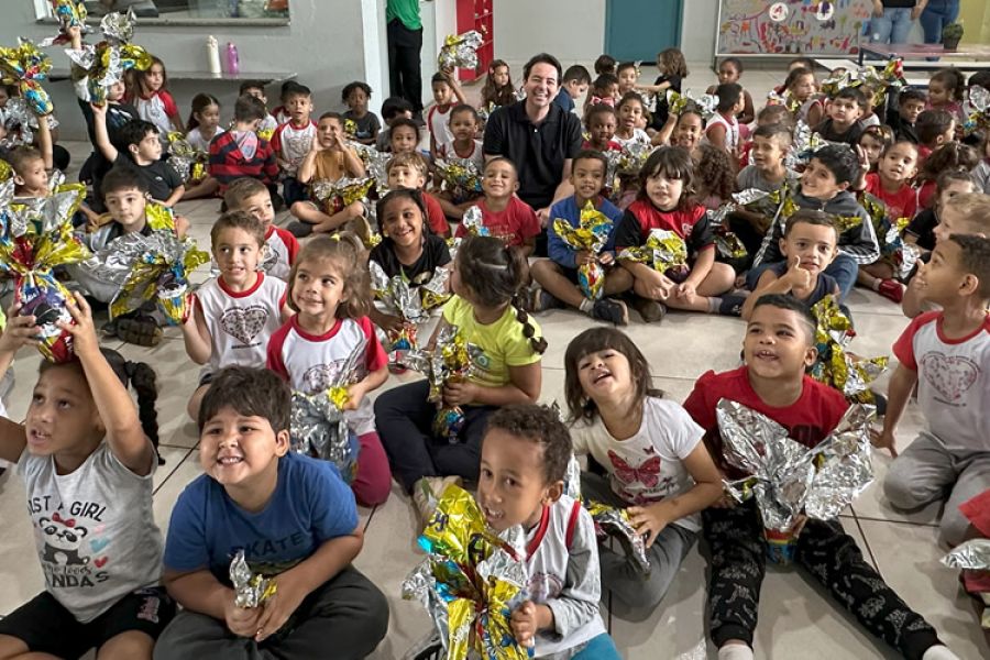 Mais de 7 mil ovos de páscoa foram distribuídos aos alunos da Rede Municipal de Educação
